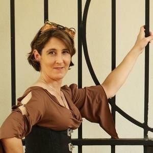 Meet your Posher, Lauren